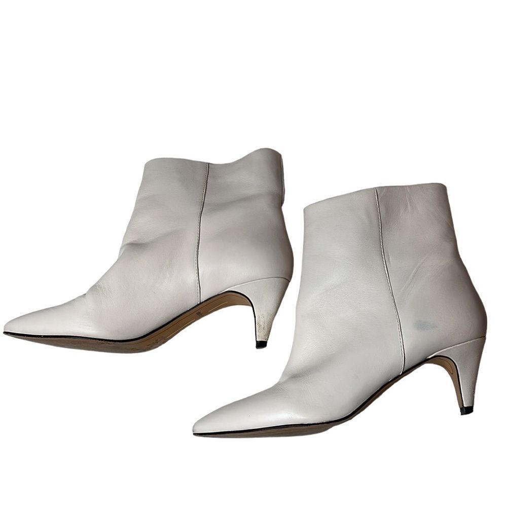 Dolce Vita White Leather Ankle Boots. Size 8.5.